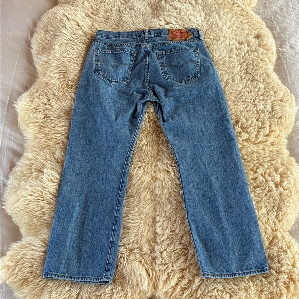 Levi’s 501 Jeans - Picture 4 of 9